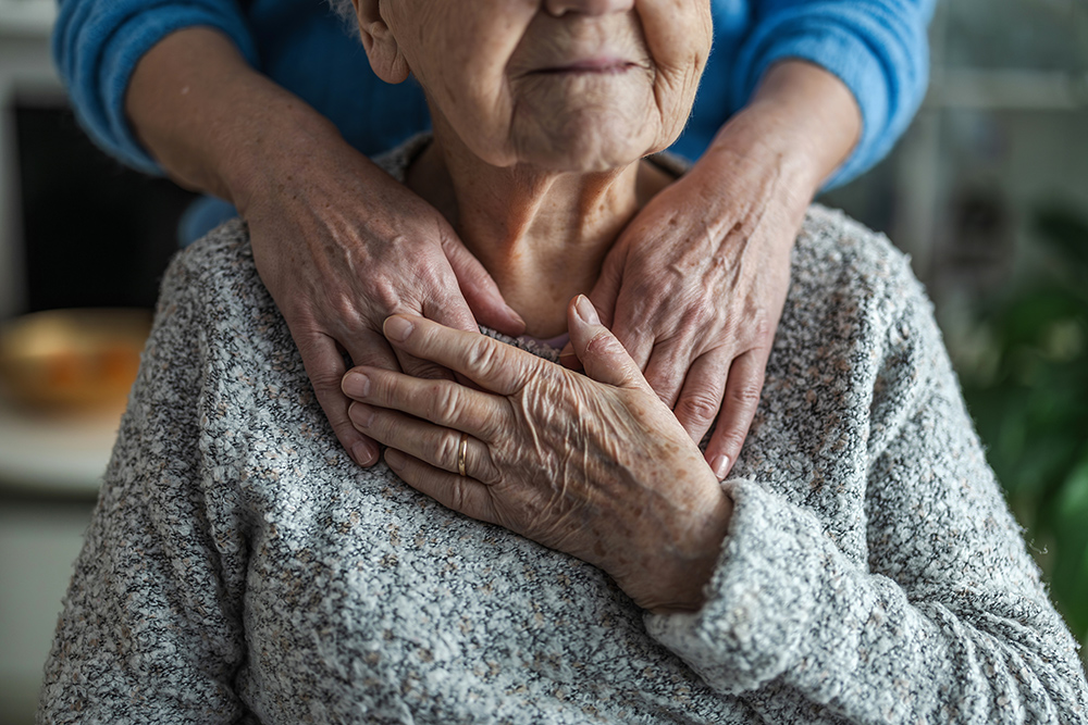 Aging in Place vs Assisted Living: How to Make the Right Decision for Your Family