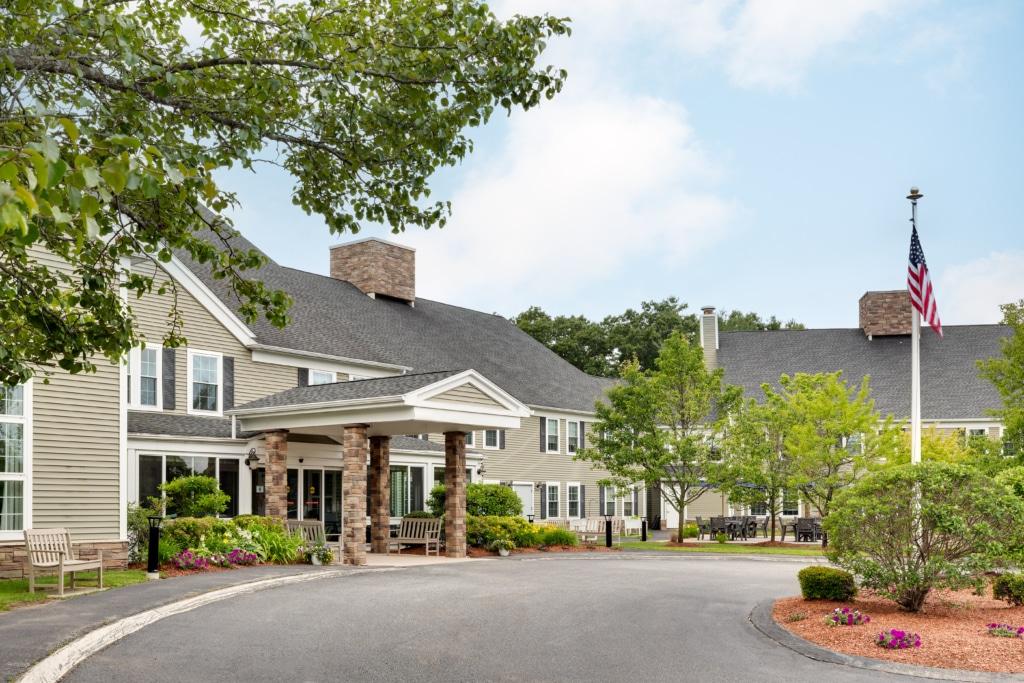 The Residence at Freeman Lake 